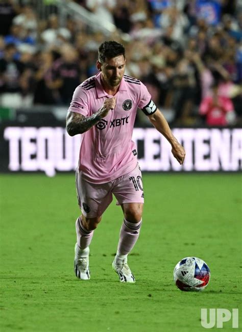 Messi scores early in 1st game outside Florida for Inter Miami at FC Dallas